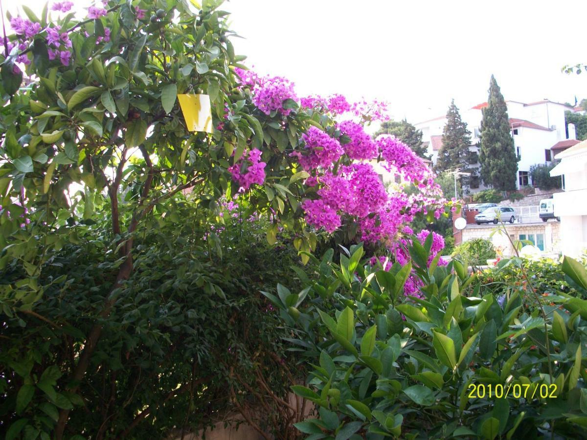 Apartmani Surlin Hvar Town Exterior photo